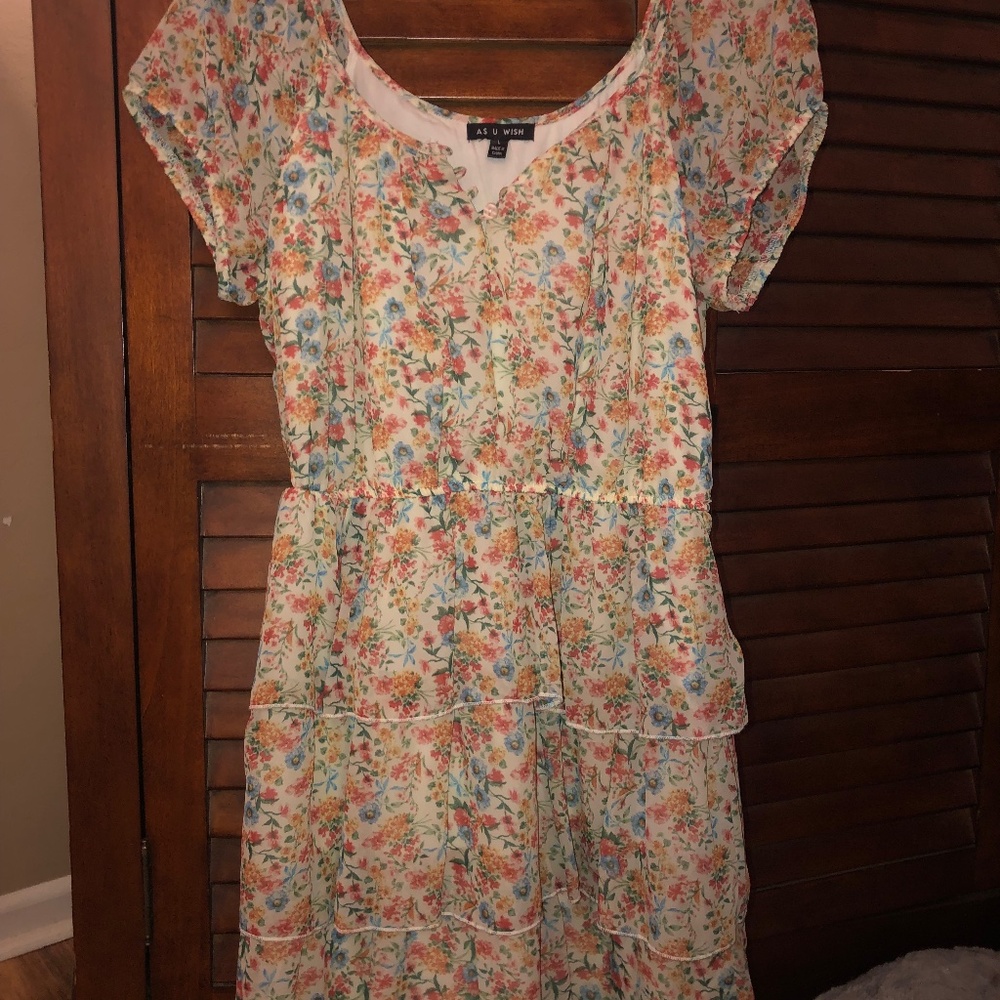 Floral springtime teen girl’s dress